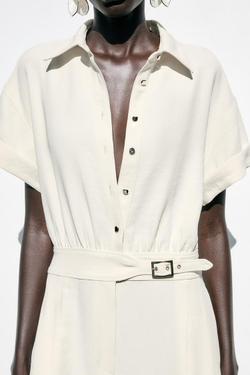 ZARA КОМБИНЕЗОН ИЗ КРЕПА С ПРЯЖКОЙ НА ПОЯСЕ, ЭКРЮ