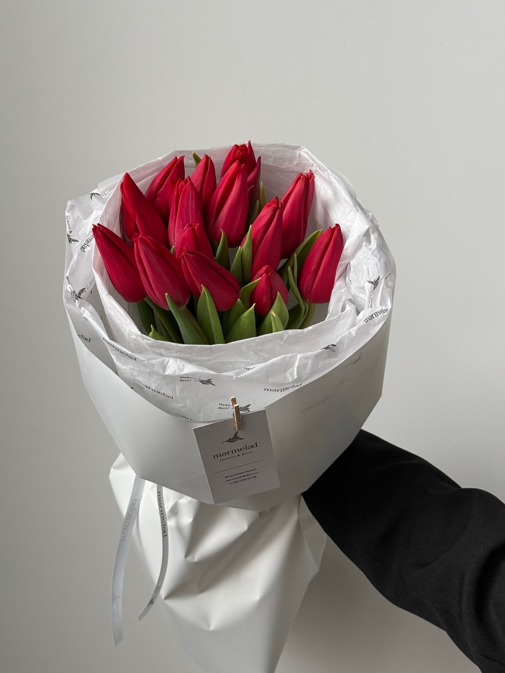 Букет из 15 красных тюльпанов