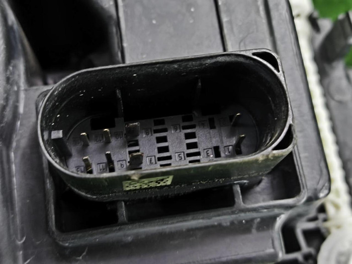 Фара левая Mercedes GLE V167 (2018-2024) LED