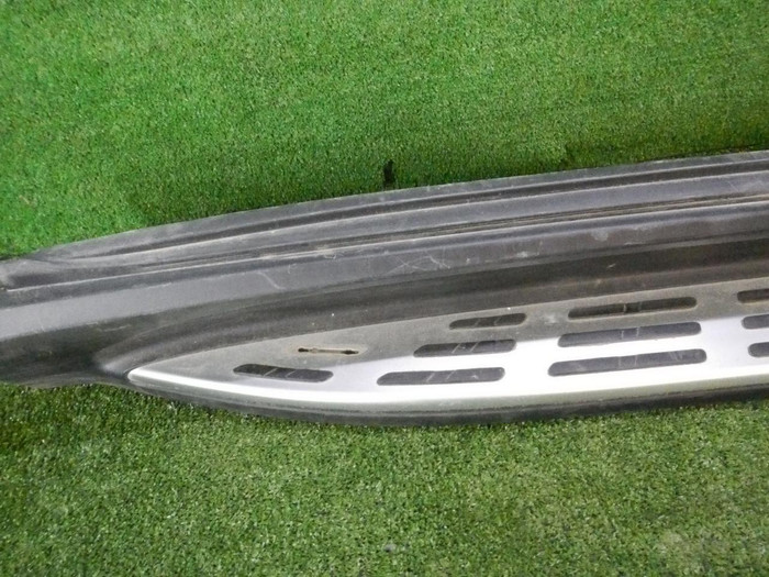 Накладка порога правая Mercedes GLE V167 (2018-н.в.)