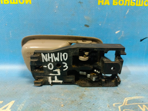 Ручка двери передней левой салонная TOYOTA PRIUS 1999