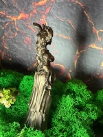 Богиня со змеями