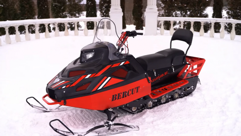 Миниснегоход Бурлак Беркут CS 20 л.с.