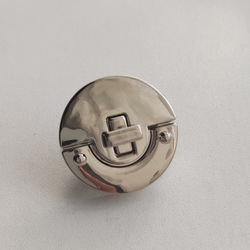 Замок вертушка на винтах Круг Серебро