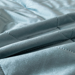 Велюровое покрывало в клетку и две наволочки OVL040