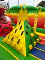Коммерческий надувной батут «Сафари-Тигр» 10*9*8м, с двумя горками