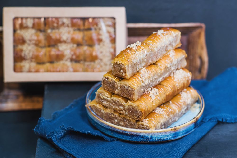 Пахлава Сарыбурма с грецким орехом, Efeler baklava, 1000 гр