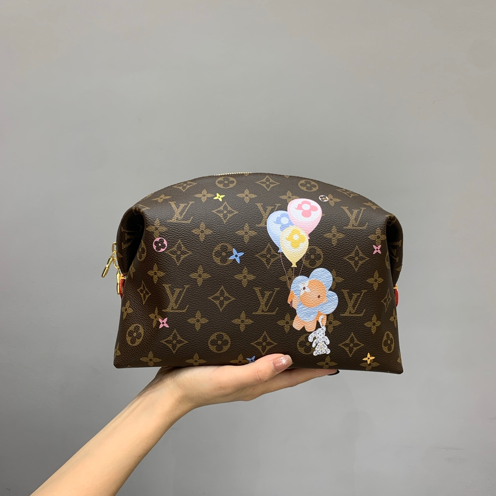 Louis Vuitton Pochette Cosmetique GM