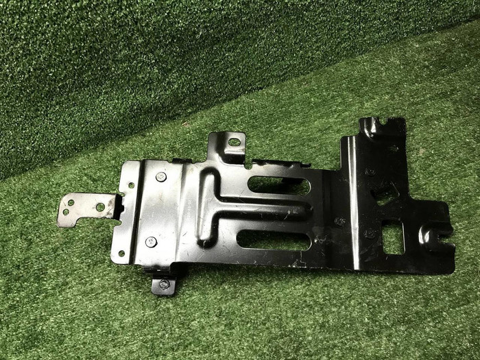 Кронштейн Land-Rover Discovery Sport (2019-н.в.)