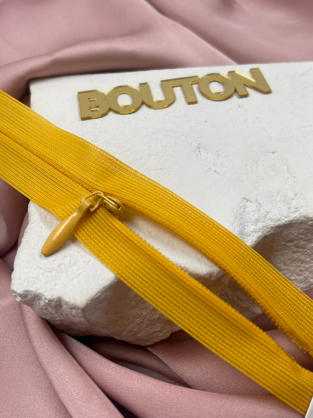 Молния Riri потайная неразъемная, Т3, цвет тыквенный светлый 2307