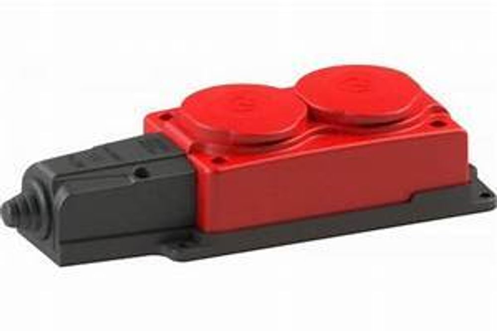 Колодка 2 гн. с/з с загл. каучук SBE-16-2-00-R Smartbuy