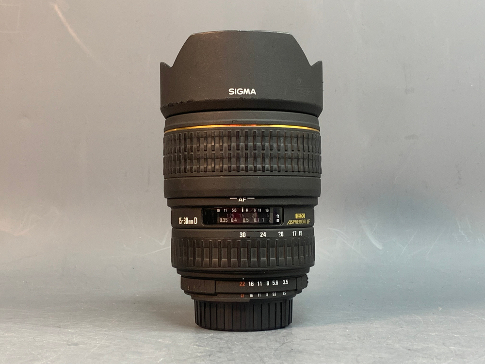 Sigma AF 15-30mm f/3.5-4.5 EX DG Aspherical for Nikon F