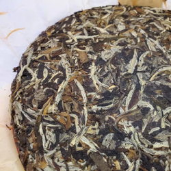 0994к Чай прессованный белый "ЛиДа, Лао Бай Ча" (357гр)