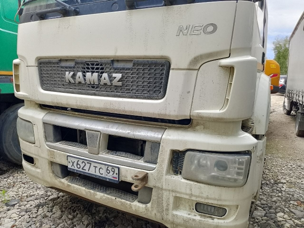 КамАЗ 5490 4x2 Седельный тягач 5490-DC (Дизель/Газ, 12,0 л, 401 л.с., МТ)
