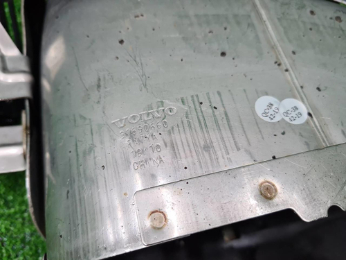 Насадка глушителя левая Volvo XC90 2 (2014-2019)