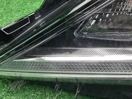 Битая Фара левая Toyota Camry xv70 (2017-н.в.) LED