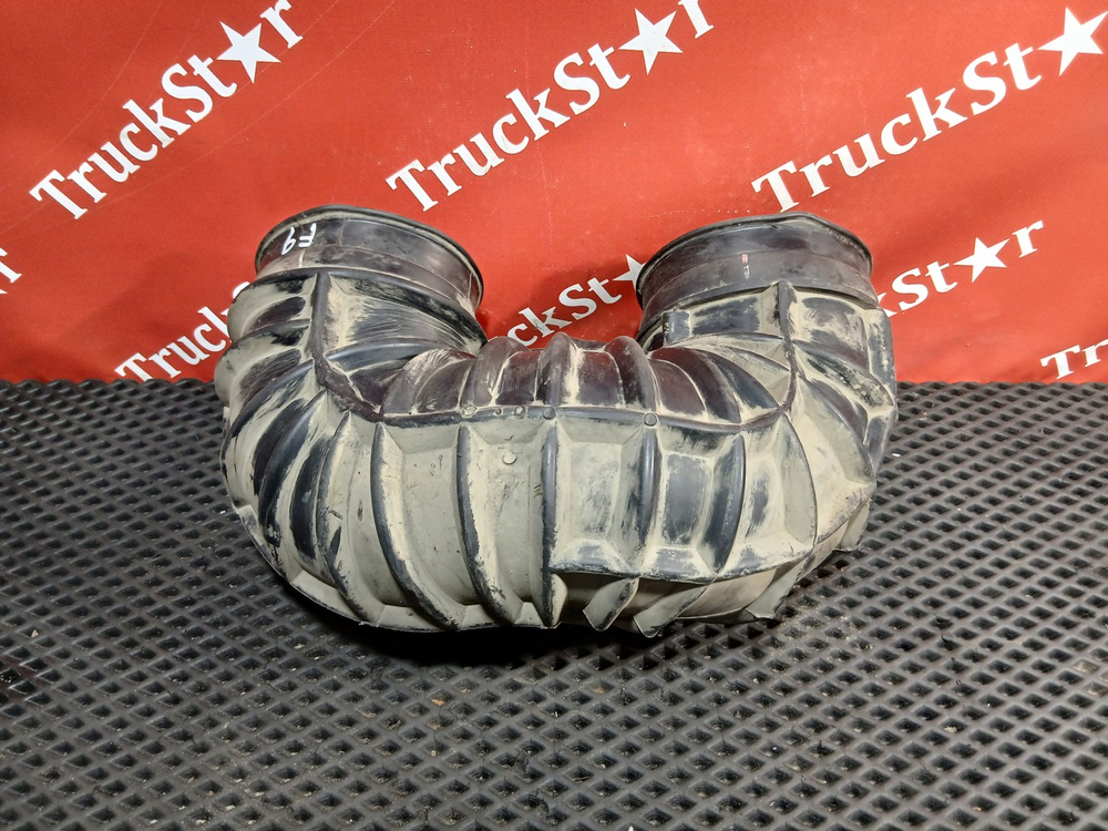 Патрубок воздушного фильтра