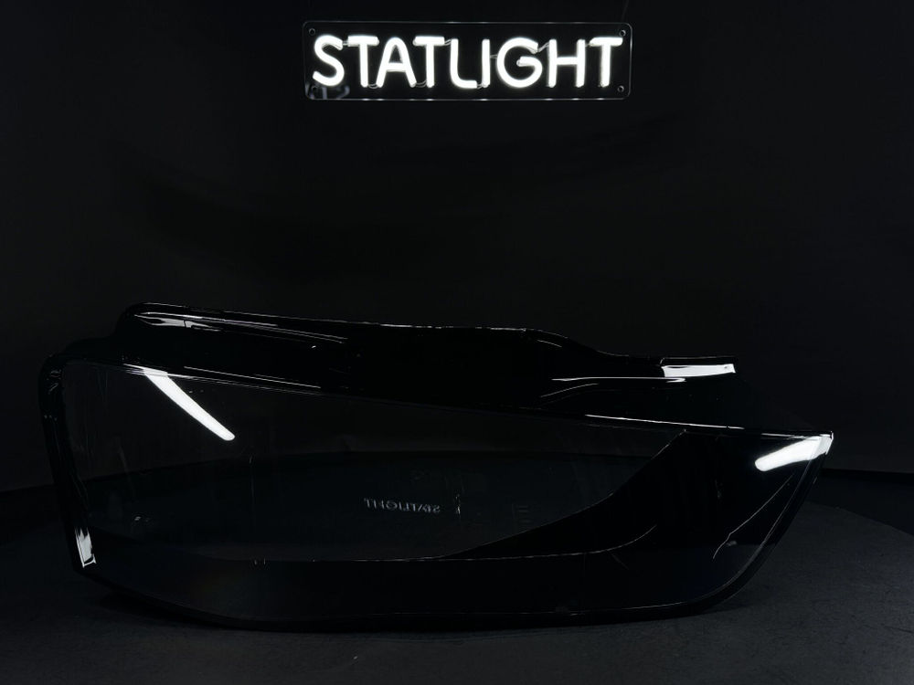 Правое стекло фары AUDI A4 B8 2011-2015