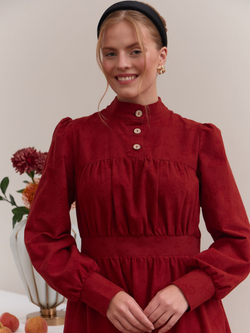 Платье с оборками