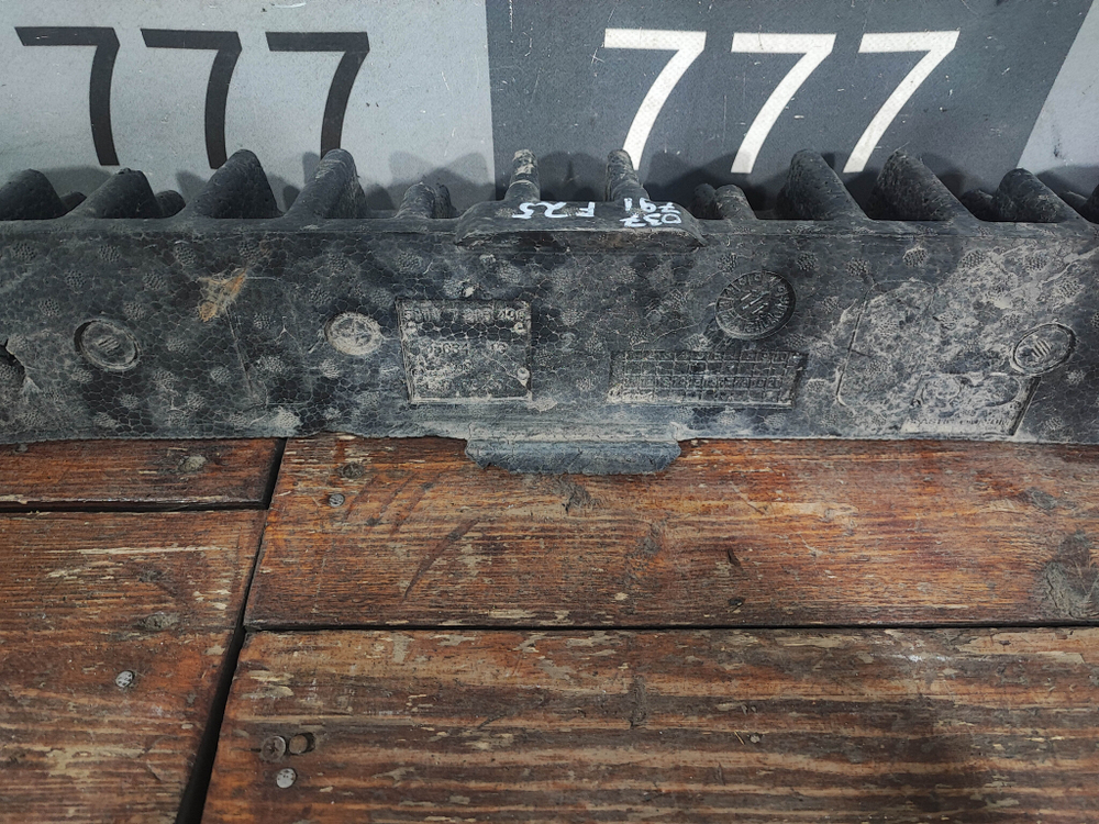 Абсорбер переднего бампера BMW X3 (F25) 10-14 Б/У Оригинал 51117210496