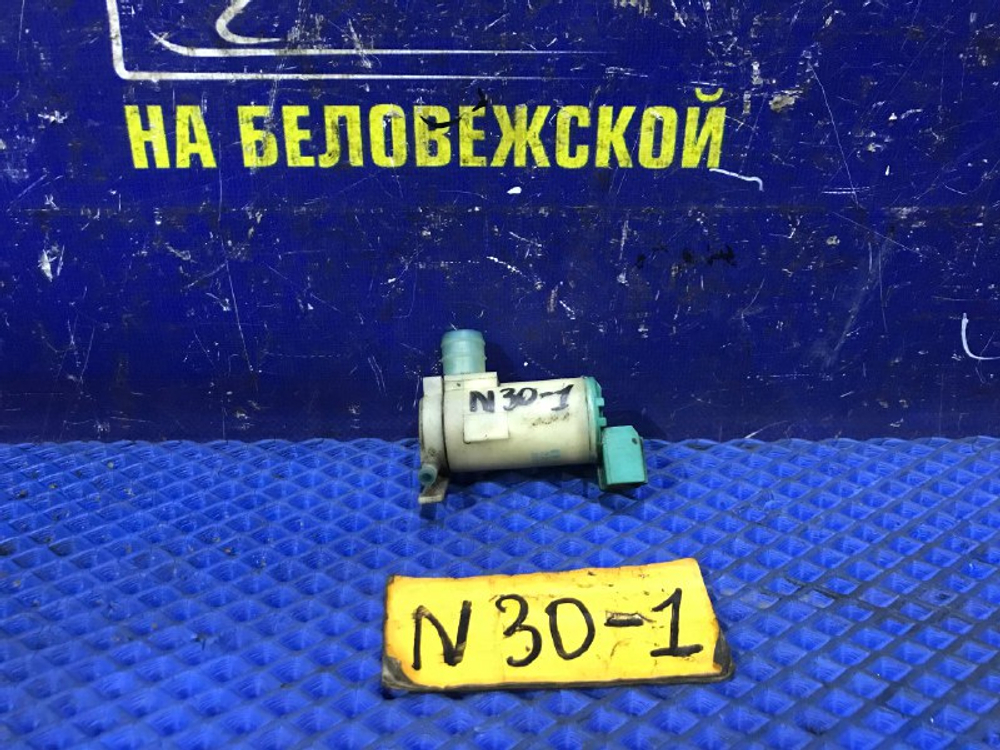 Моторчик бачка омывателя NISSAN R’NESSA 1999