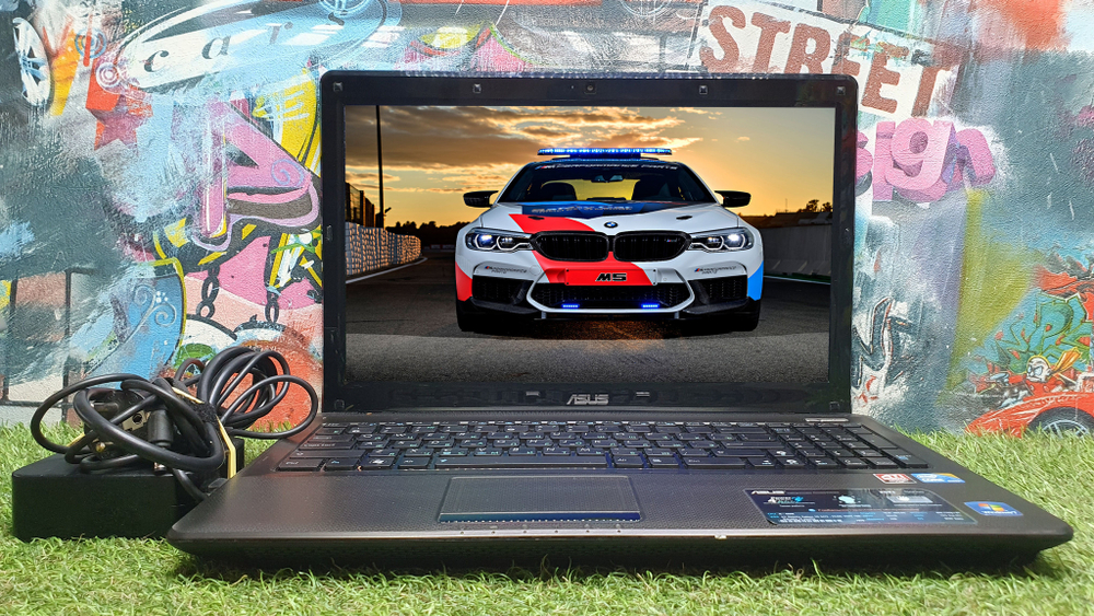 Ноутбук asus i5/4 Gb