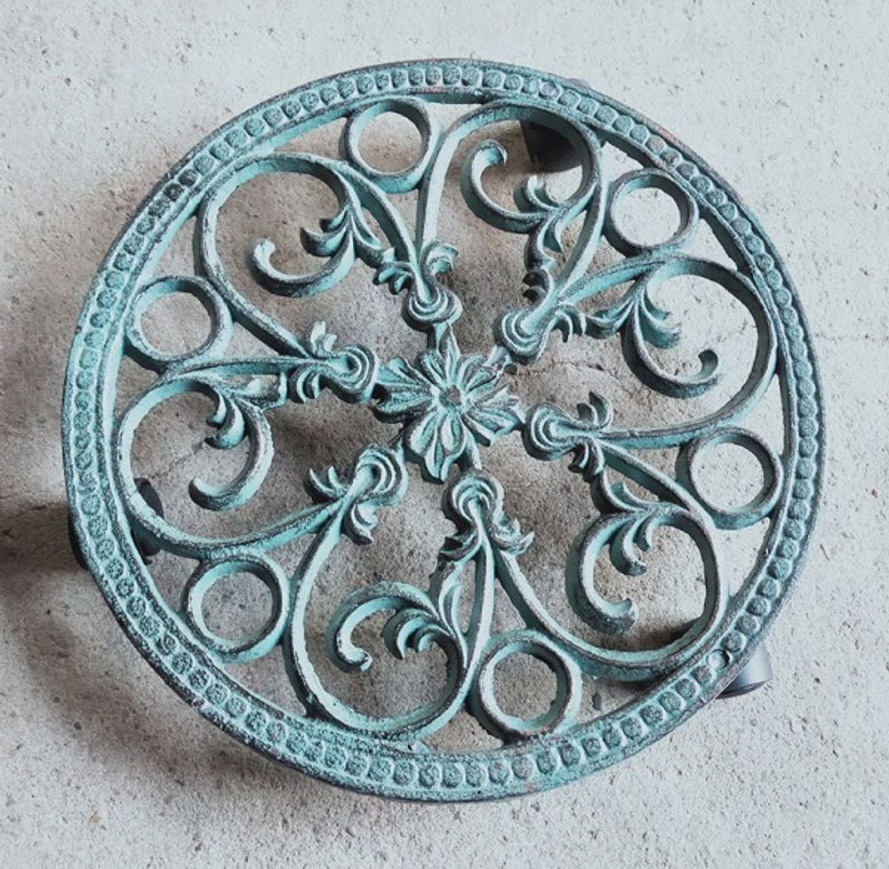 Iron Garden Подставка под цветы из металла