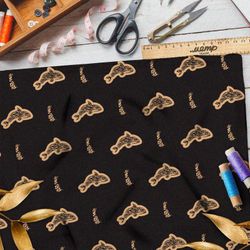 Ткань габардин песчаные акулы на чёрном фоне