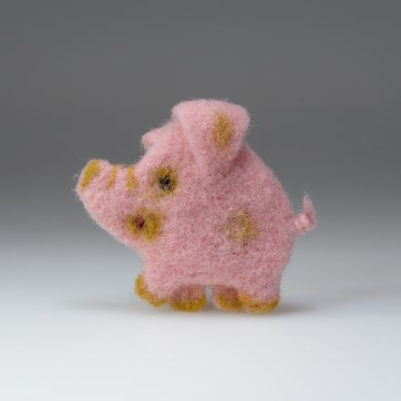 Авторская брошь Свинка