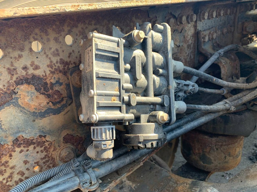 Кран уровня пола главный