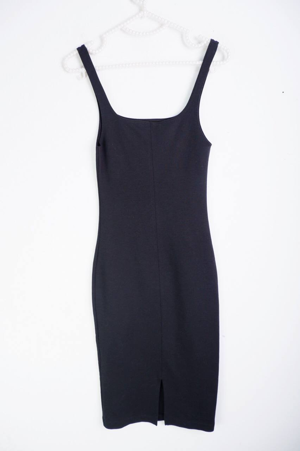 Платье на тонких бретелях, визуально 38/40 размер