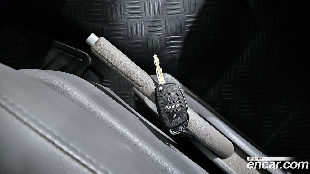 Hyundai The New Grand Starex Van 5-и местный (07.2020)
