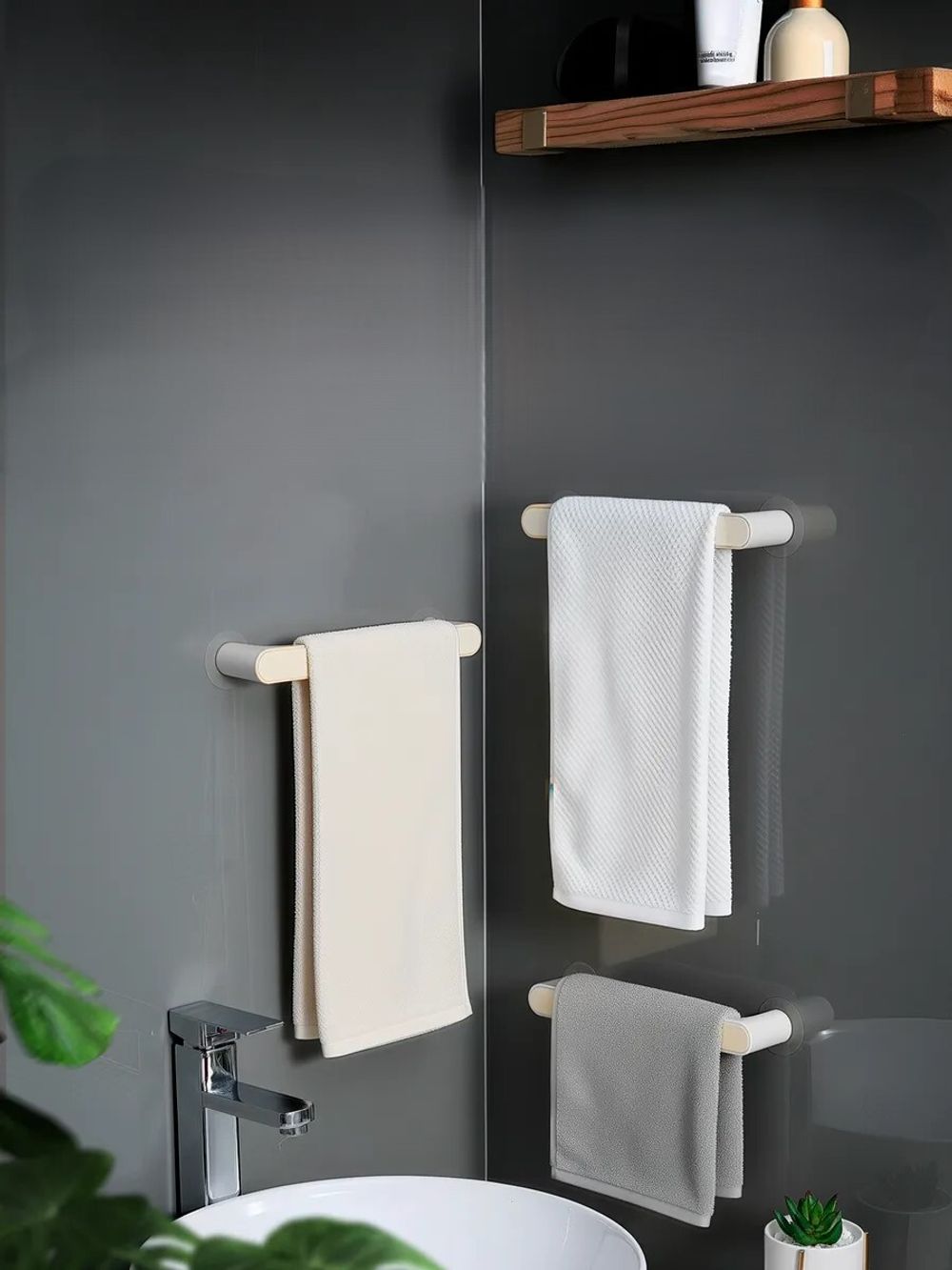 Держатель для полотенец в ванную и кухню настенный