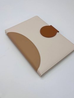 Блокнот В5 175*250мм линейка с магнитом 96 л бежевый (7699-1)