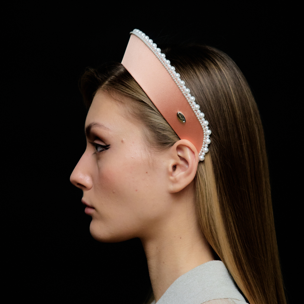 Кокошник персиковый с жемчужным декором