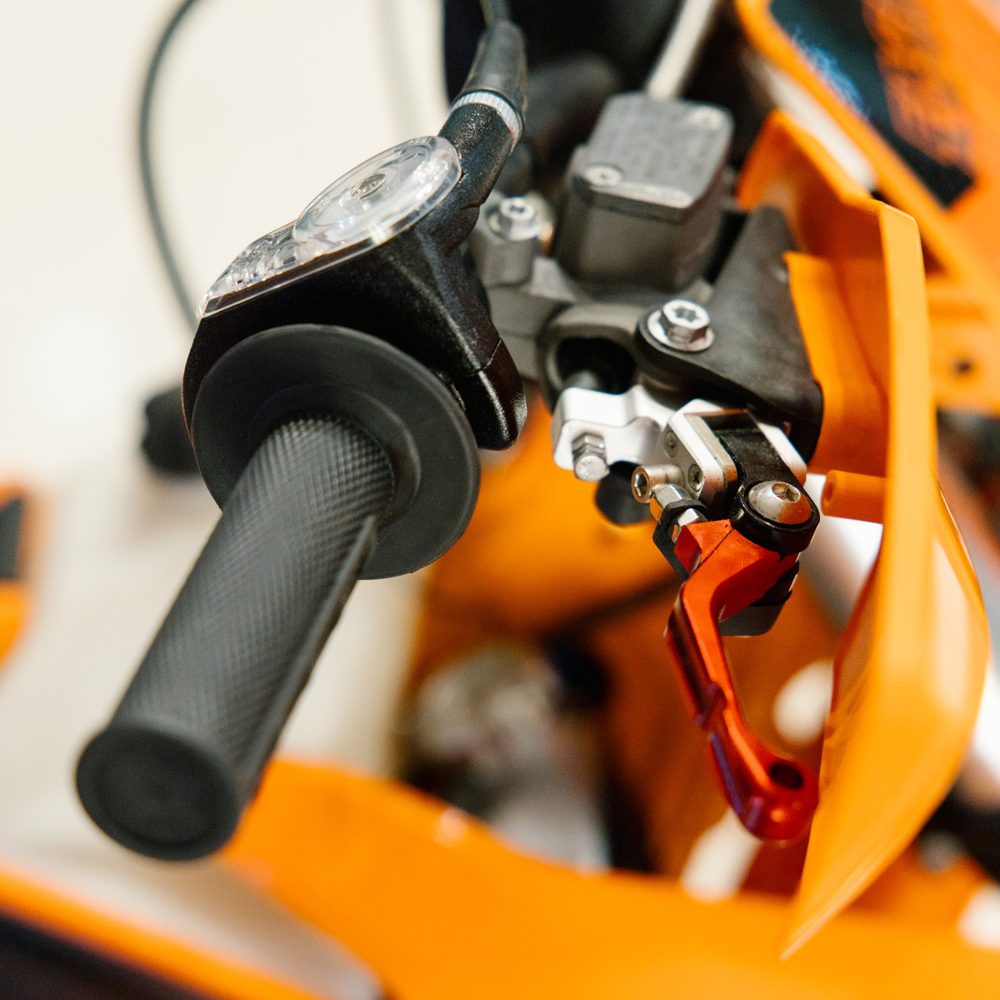 Мотоцикл кроссовый Ajerra EAGLE 2T Orange 21/18