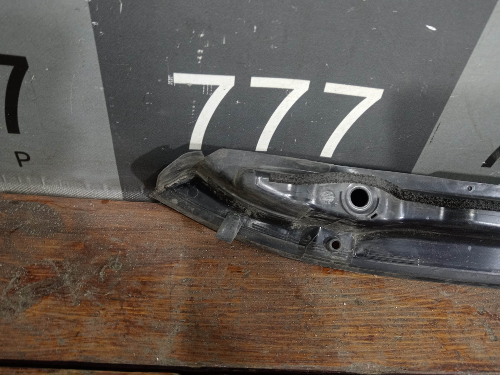 Пыльник крыла переднего левого BMW 5-Series (G30) 16-нв Б/У Оригинал 51767349605