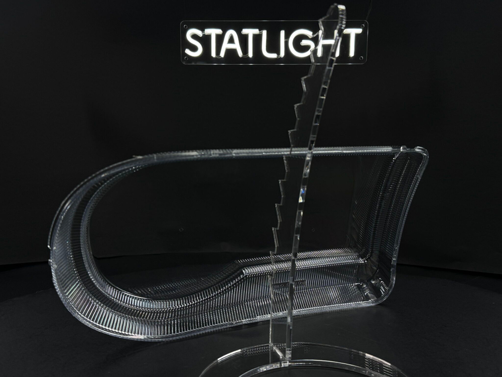 Левое стекло фары Chrysler 300C 1 2007-2011