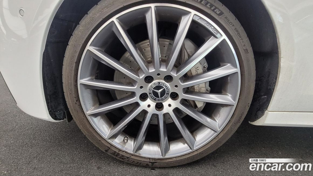 Mercedes-Benz E-Class W213 E350 4MATIC AMG Line (04.2021)
