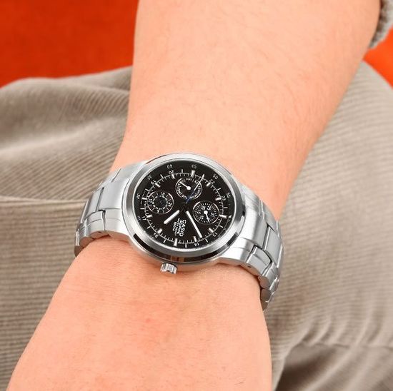 Наручные часы Casio EF-305D-1AVUDF