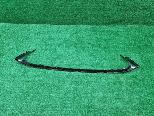 Молдинг решетки радиатора Lexus ES 7 (2018-2021)