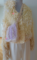 Сумка кроссбоди через плечо вязаная