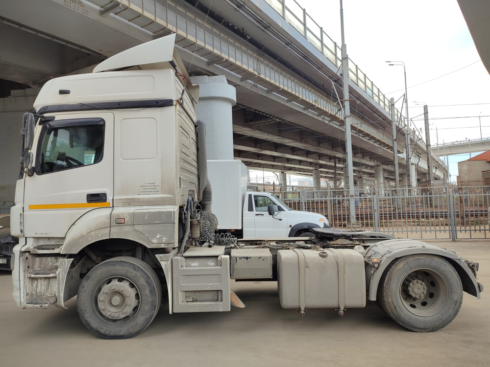 КамАЗ 5490 4x2 Седельный тягач 5490-S5 (Дизель/Газ, 12,0 л, 401 л.с., МТ)