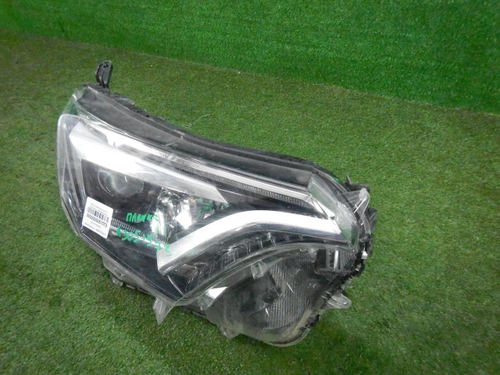 Фара правая Toyota RAV4 4 CA40 (2015-2019) LED (в пленке)