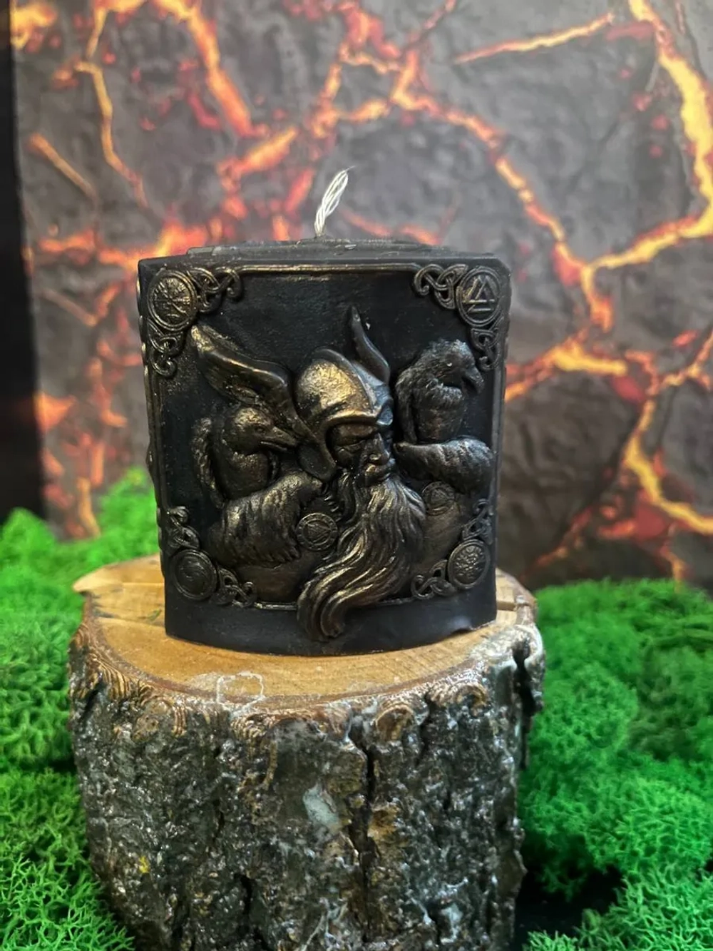 Свеча Бог Один