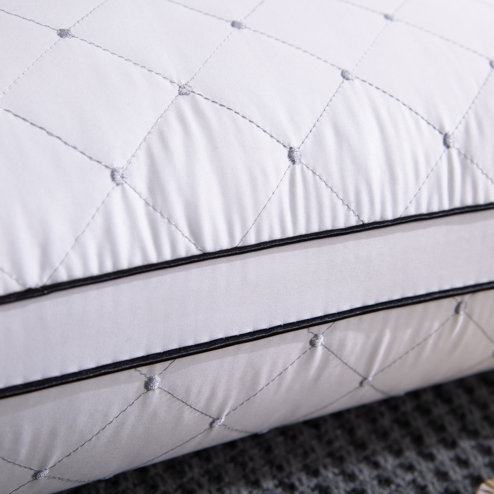 Подушка Nano Touch черный кант Z59