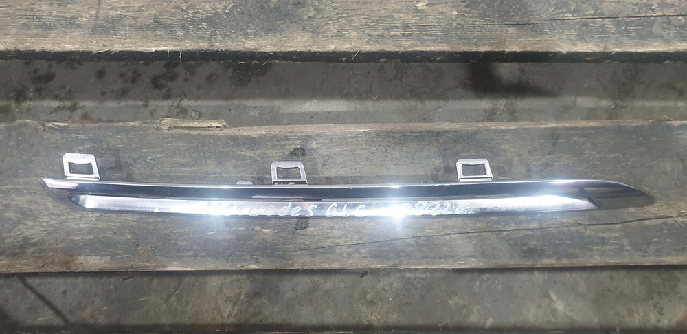 Молдинг решетки радиатора Mercedes GLC (X253) 15-19 Б/У Оригинал A2538880285