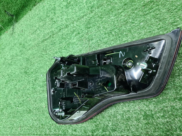 Фонарь правый внутренний BMW X3 G01 (2017-2021)