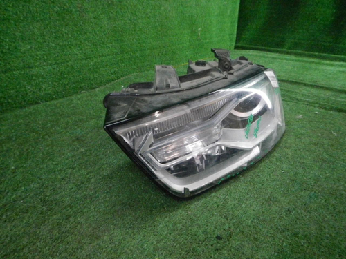 Битая Фара левая Audi Q3 1 8U (2014-2018) ксенон