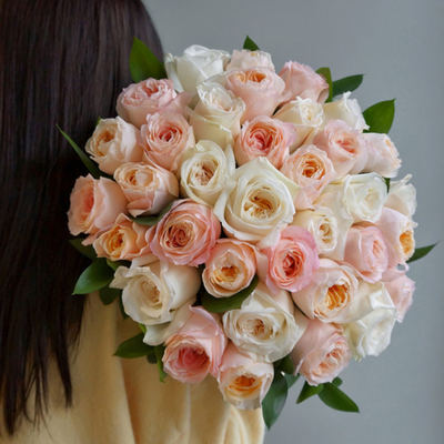 76. Микс букет "Пастельные оттенки и рускус"